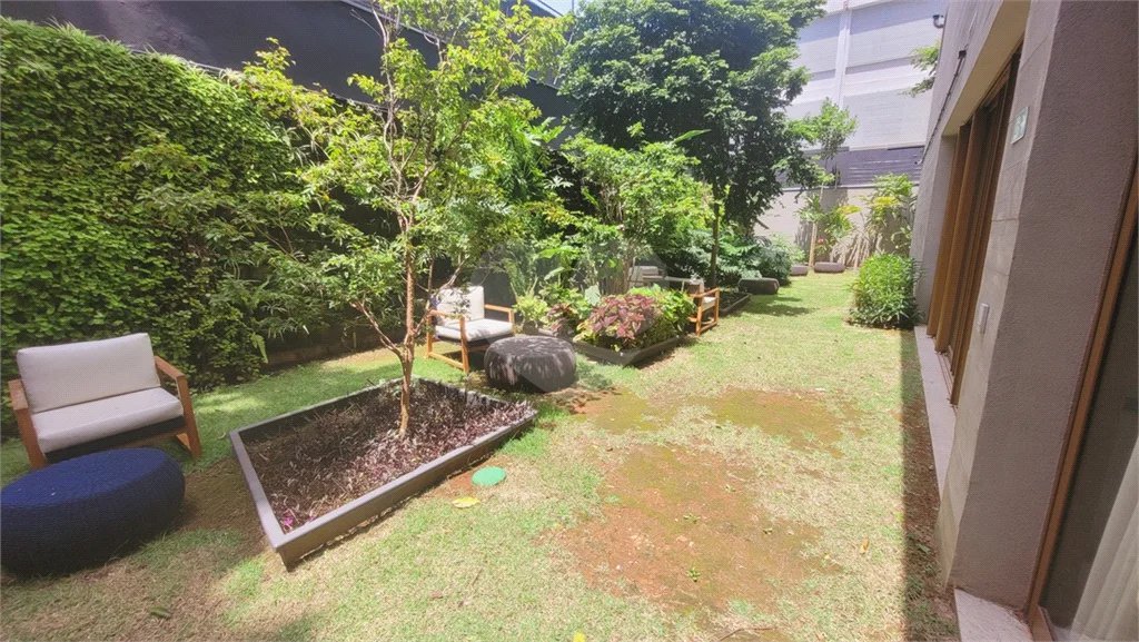 Studio sofisticado, totalmente mobiliado e pronto para morar