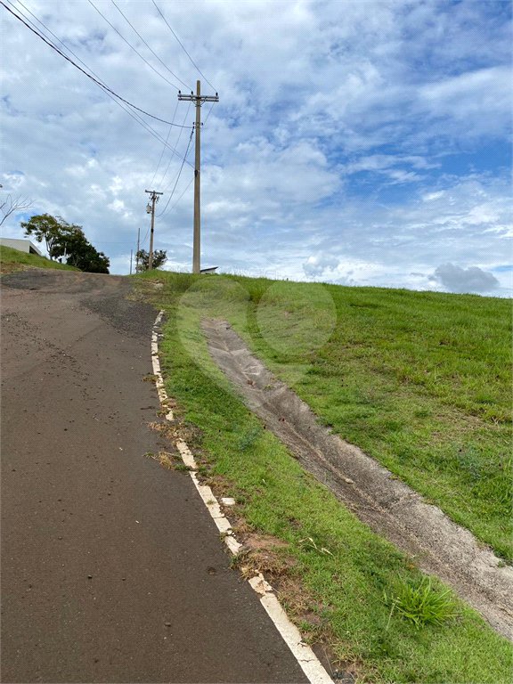 Terreno à venda no condomínio Ninho Verde II, Pardinho - SP