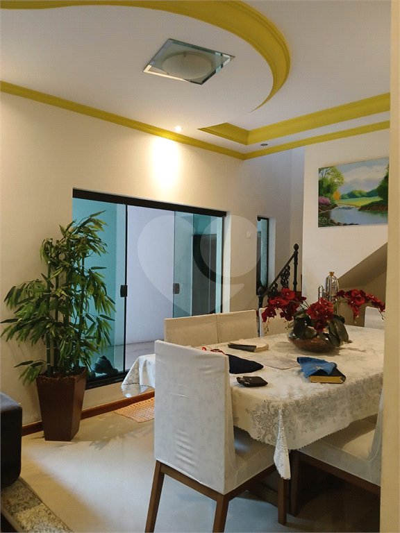 Casa à venda com 4 quartos, sendo 1 suíte, em Vila Romão, Salto, SP