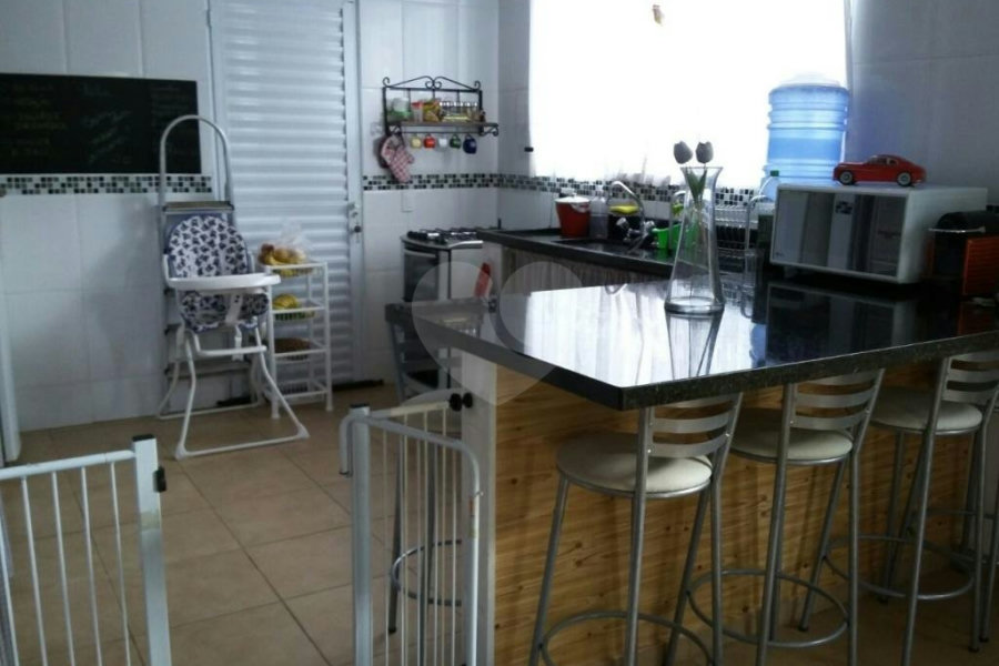 Casa Térrea à venda com 3 quartos, sendo 1 suíte, em Santa Inês, Caieiras, SP