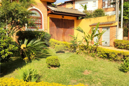 Casa à venda com 5 suítes no condomínio Estância Marambaia, Vinhedo - SP