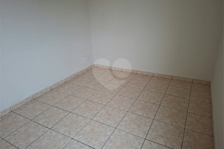Apartamento à venda com 2 quartos em Parque Maria Domitila, São Paulo, SP