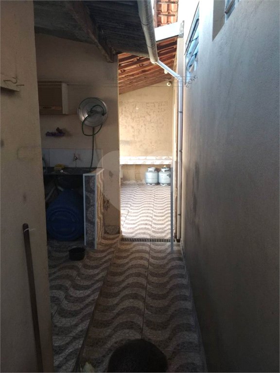 Casa térrea para venda ou locação no Jardim São Carlos V