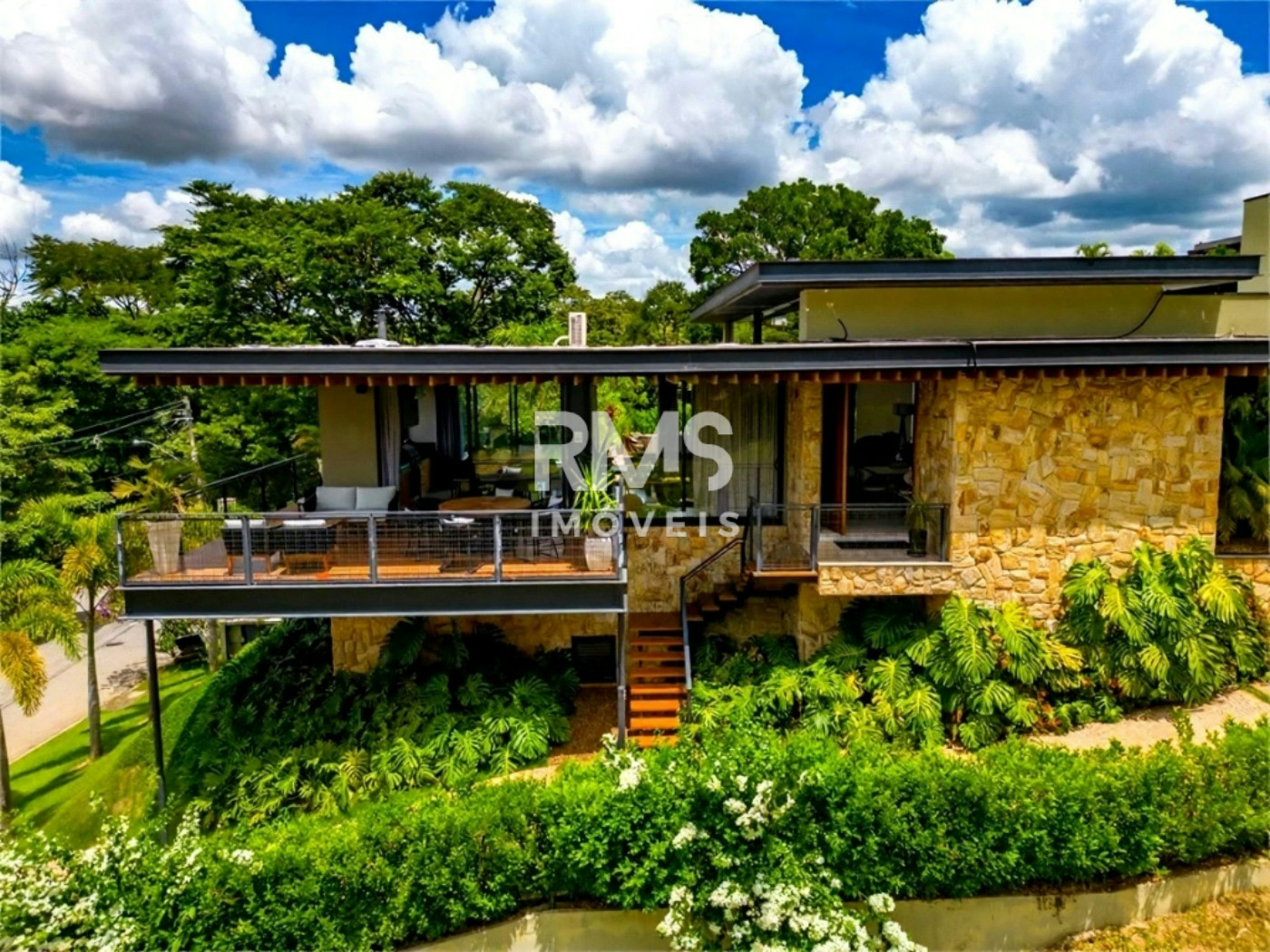 Casa à venda com 5 suítes no condomínio Plaza Athenee, Itu - SP
