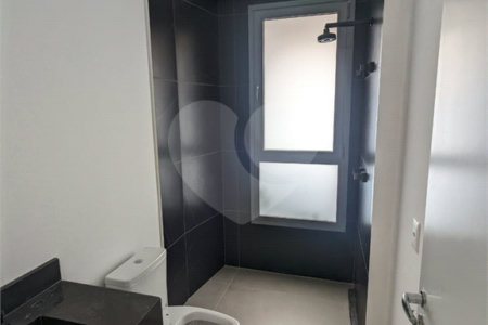 Apartamento à venda com 3 quartos, sendo 2 suítes, em Jardim das Acácias, São Paulo, SP