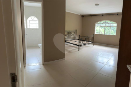 Casa à venda com 4 quartos, sendo 1 suíte, em Vila Guarani (z Sul), São Paulo, SP