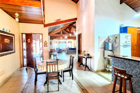 Casa à venda com 3 quartos, sendo 1 suíte, em Mogi Moderno, Mogi das Cruzes, SP