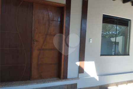 Casa à venda com 3 quartos, sendo 2 suítes, em Vila Harmonia, Araraquara, SP