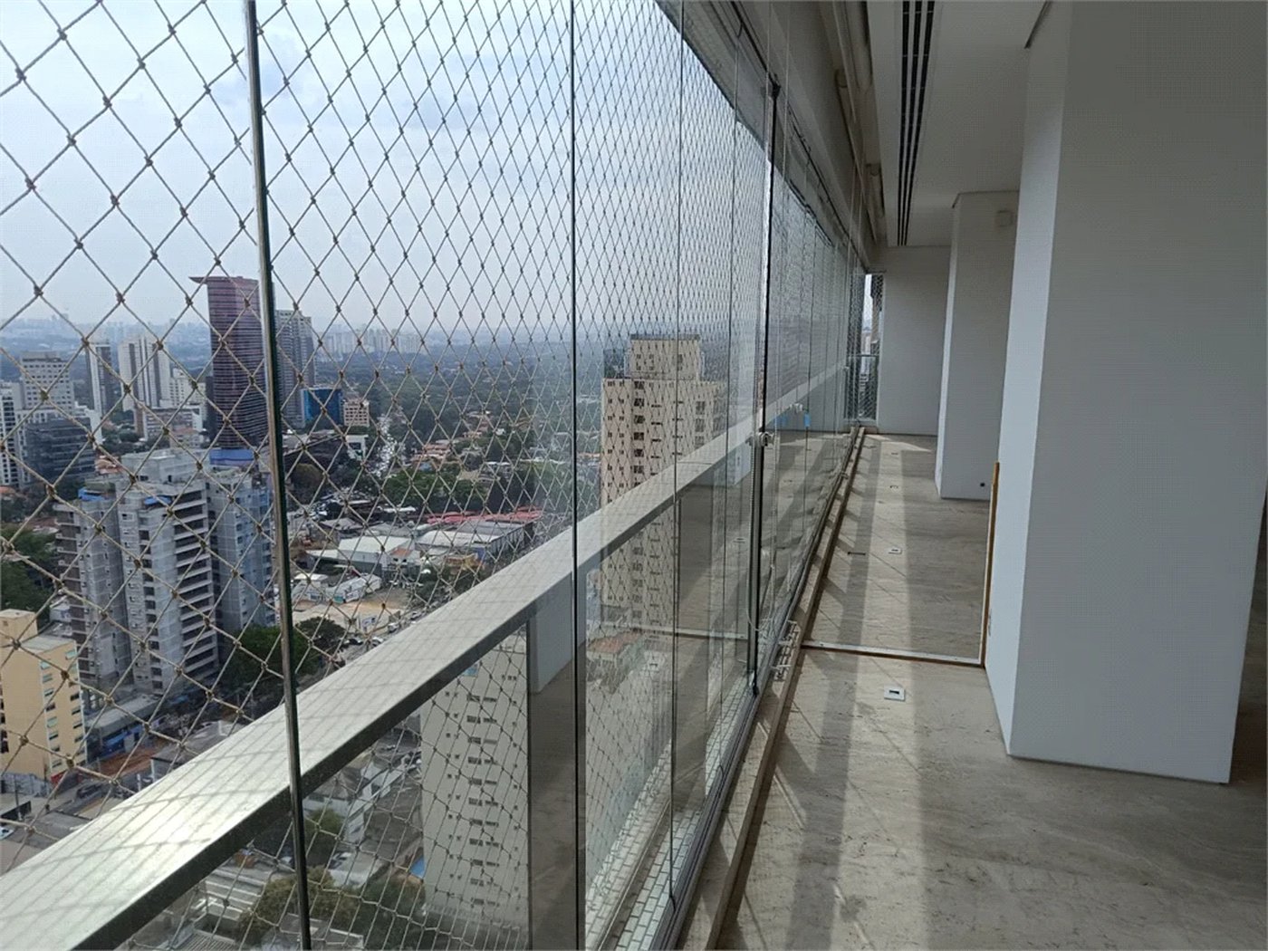 Apartamento à venda ou para alugar com 3 suítes em Pinheiros, São Paulo, SP