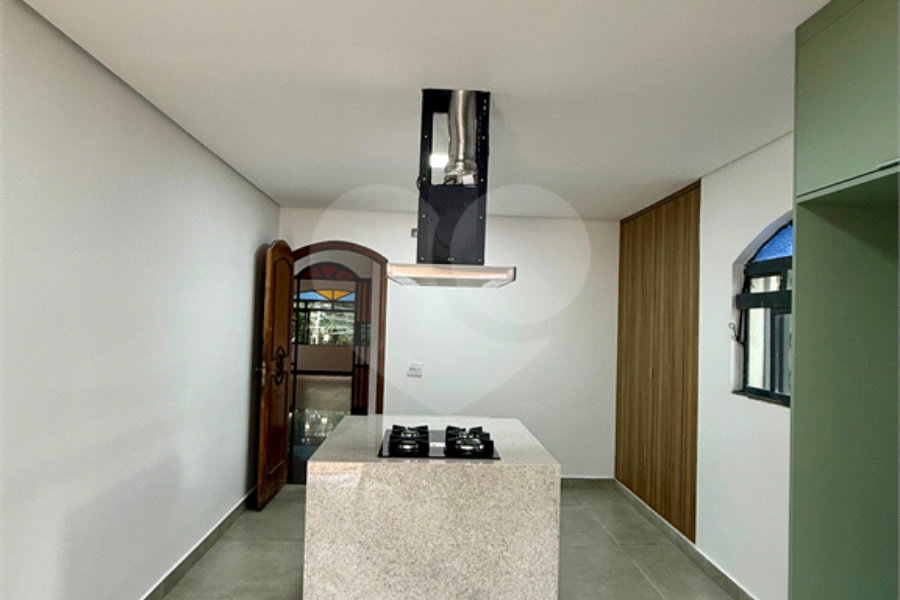 Sobrado à venda com 4 quartos, sendo 3 suítes, em Palmas do Tremembé, São Paulo, SP