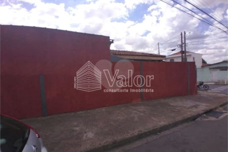 Casa Terreá á Venda.