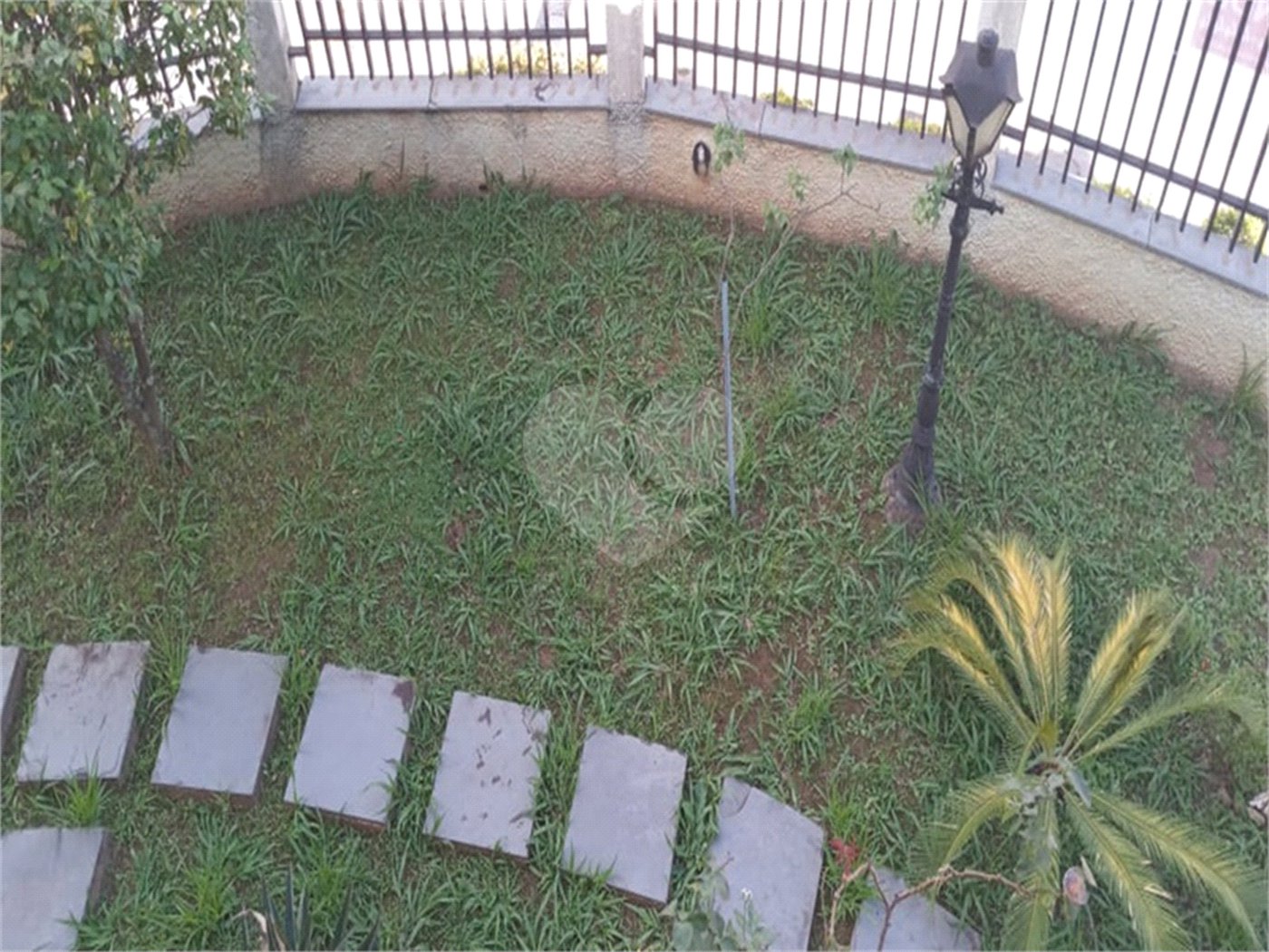 Bonita casa assobradada,no Bairro das Palmas do Tremembé, terreno com 14 X 50 e 350 área construída