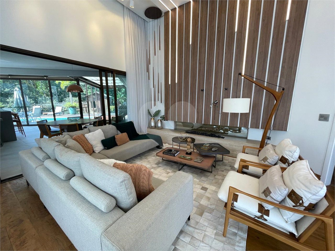 Casa à venda com 4 suítes no condomínio Aruã  Eco Park, Mogi das Cruzes - SP