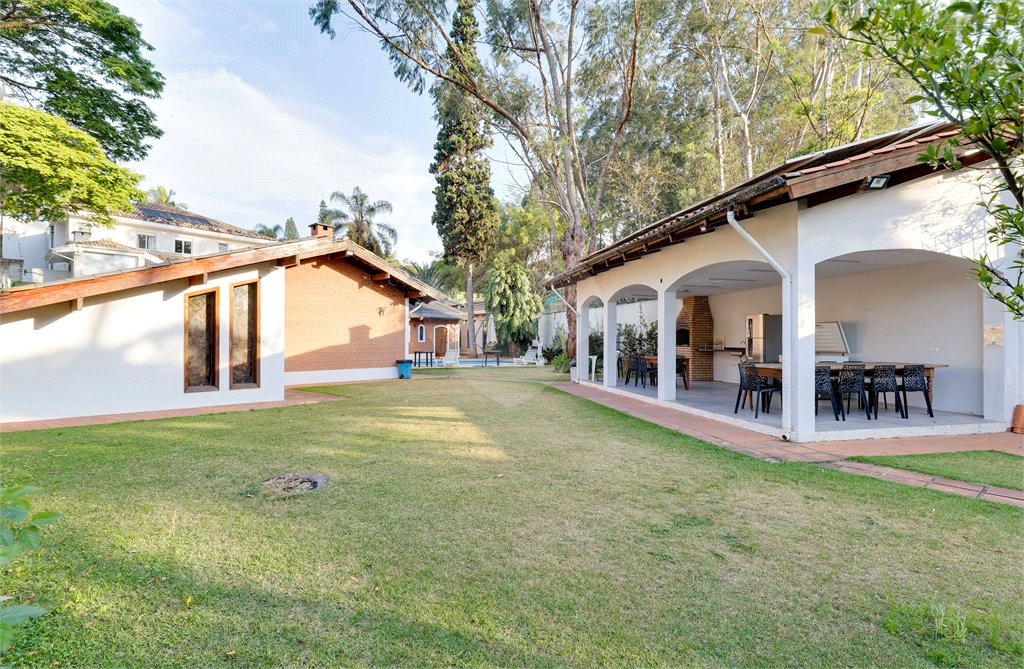 Casa Térrea à venda com 5 quartos, sendo 2 suítes, em Alto da Boa Vista, São Paulo, SP