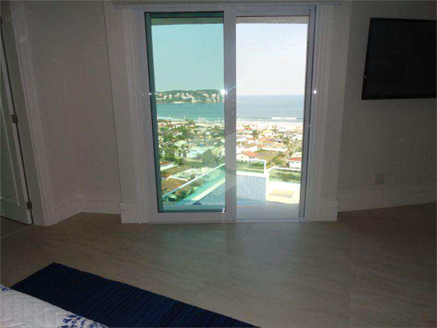 Apartamento à venda com 3 suítes em Jardim Virgínia, Guarujá, SP