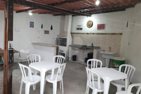 Casa à venda com 4 quartos, sendo 1 suíte, em City Bussocaba, Osasco, SP