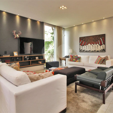 Casa à venda com 3 quartos, sendo 1 suíte, em Vila Mariana, São Paulo, SP