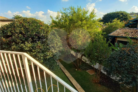 Casa à venda com 4 quartos, sendo 1 suíte, no condomínio Vale do Itamaracá, Valinhos - SP