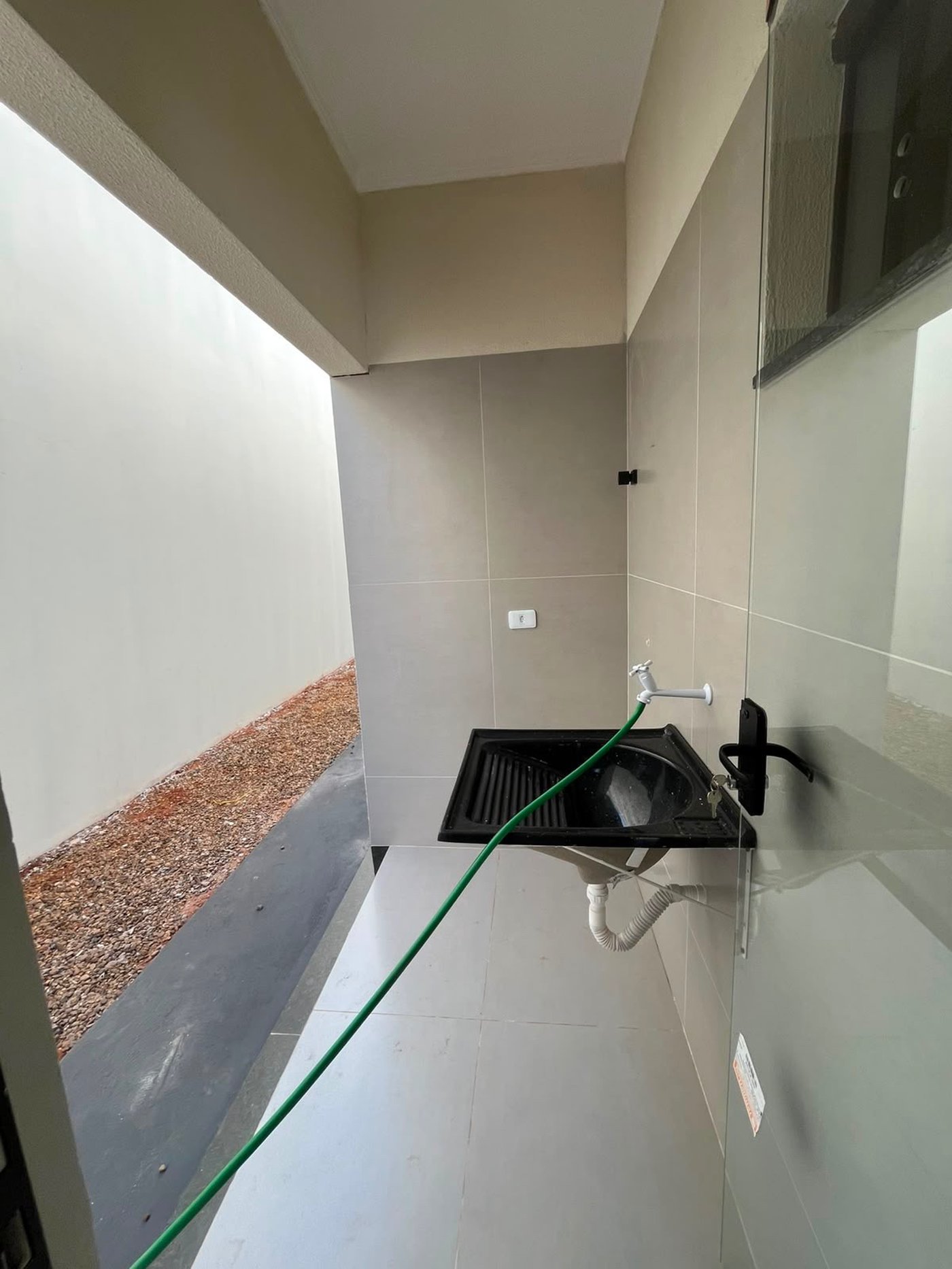 Casa à venda com 2 quartos, sendo 1 suíte,  em Nova Tres Lagoas, Três Lagoas, MS