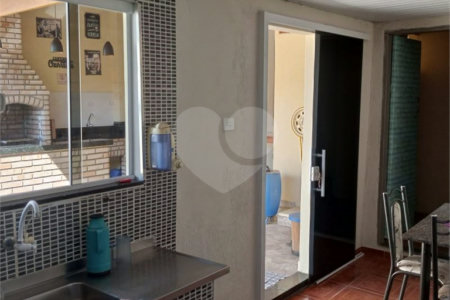 Casa de Vila à venda com 3 quartos em Jardim Santa Cruz, Salto, SP