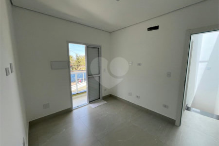Casa à venda com 2 suítes em Parque Jaçatuba, Santo André, SP