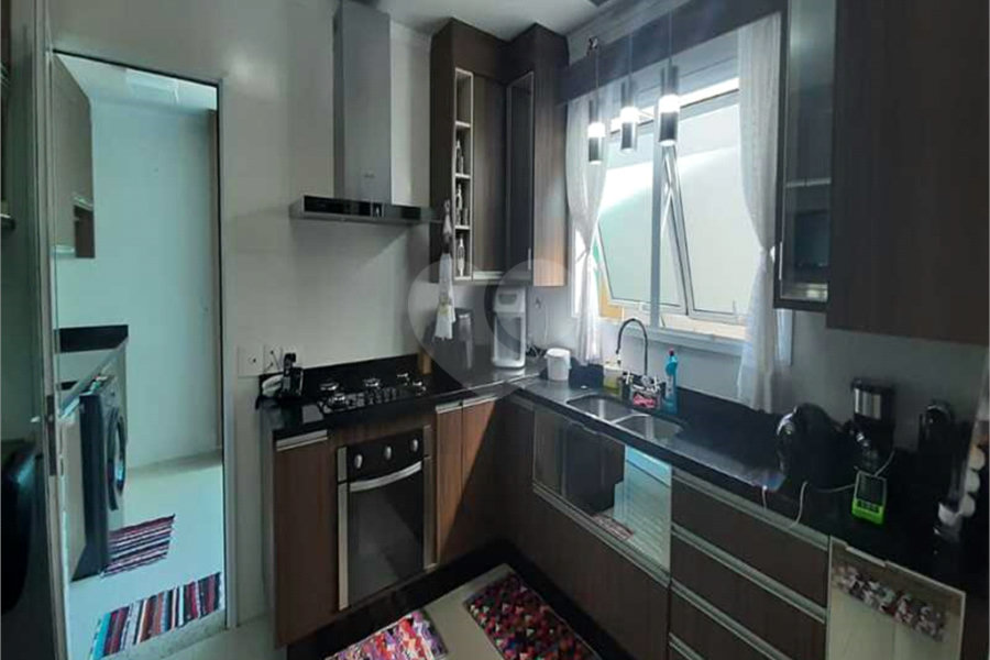 Casa à venda com 4 quartos, sendo 2 suítes, no condomínio Florada da Serra, São Paulo - SP