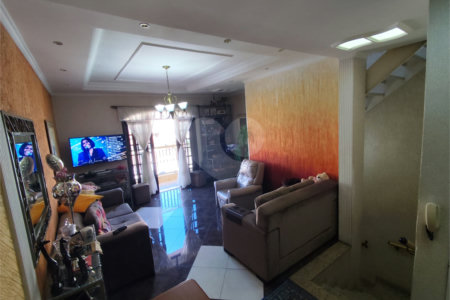 Cobertura à venda com 3 quartos, sendo 1 suíte,  em Vila Camilópolis, Santo André, SP