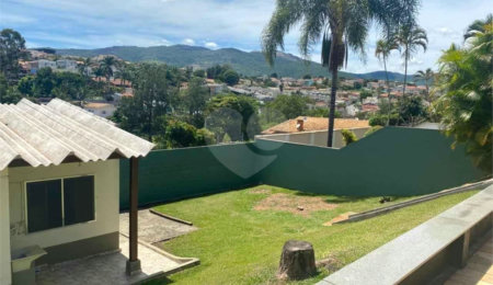 Casa à venda com 3 quartos, sendo 1 suíte,  em Jardim Paulista, Atibaia, SP