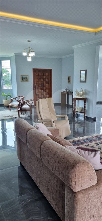 Casa à venda com 3 suítes no condomínio Residencial dos Lagos, Itupeva - SP