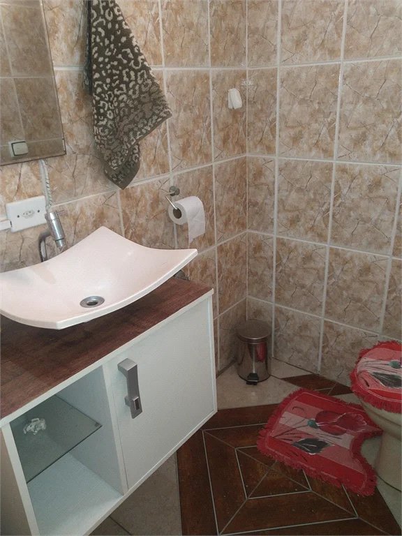 Casa à venda com 4 quartos, sendo 1 suíte, em Vila Pirajussara, São Paulo, SP