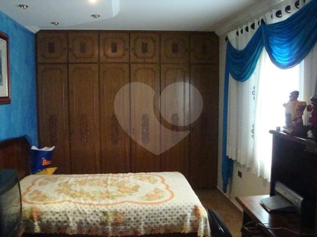 Sobrado à venda com 4 quartos, sendo 3 suítes,  em Água Fria, São Paulo, SP