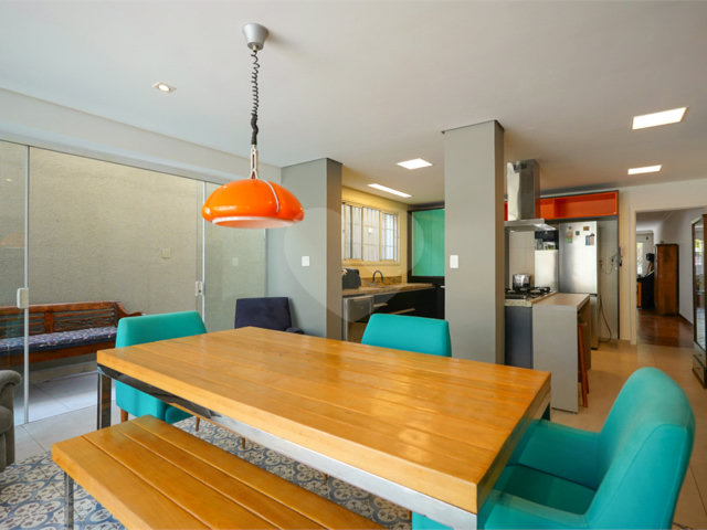 Casa à venda com 3 quartos, sendo 1 suíte,  em Brooklin, São Paulo, SP