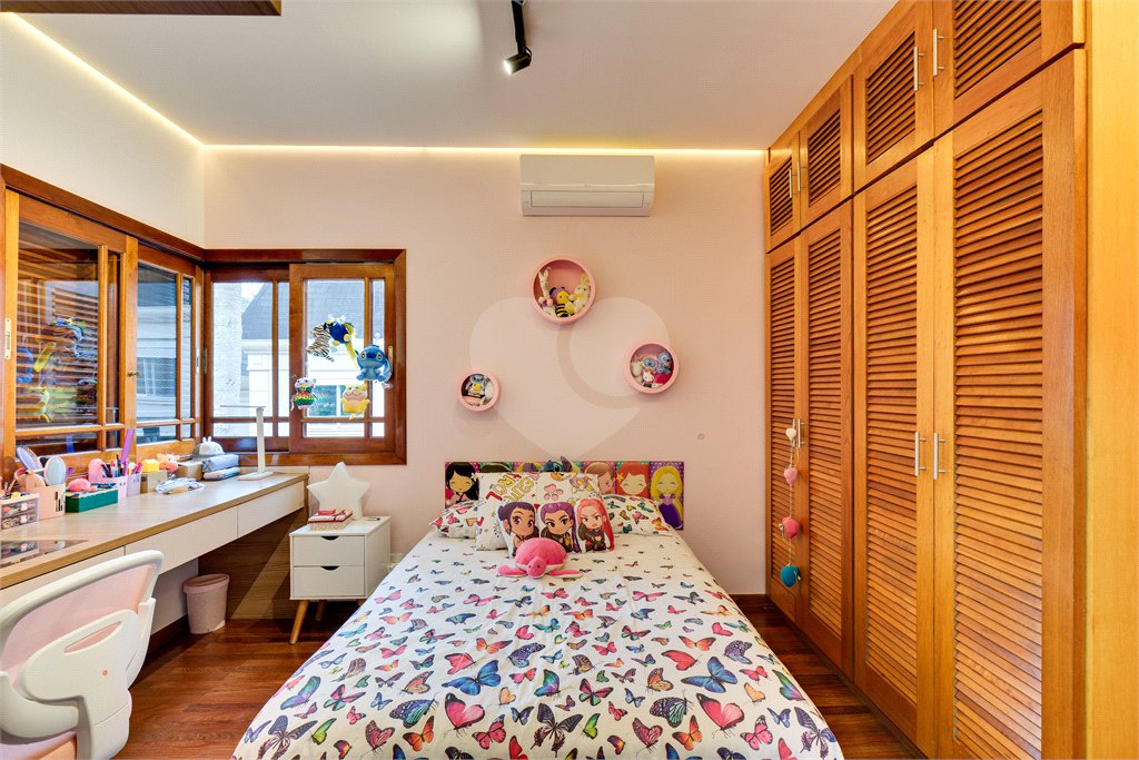 Casa à venda com 4 suítes em Chácara Monte Alegre, São Paulo, SP