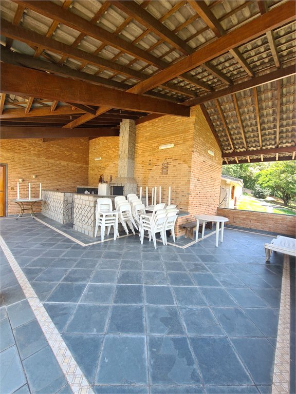 Chácara à venda com 4 quartos, sendo 2 suítes, em Parque Valinhos, Valinhos, SP