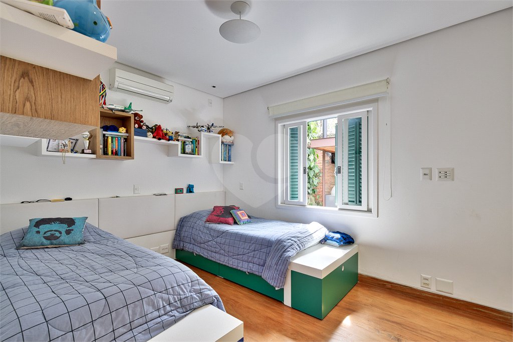 Casa Térrea à venda com 3 quartos, sendo 1 suíte, em Alto da Boa Vista, São Paulo, SP