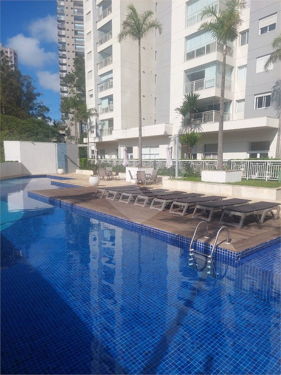 Apartamento à venda com 3 quartos, sendo 2 suítes,  em Vila Andrade, São Paulo, SP