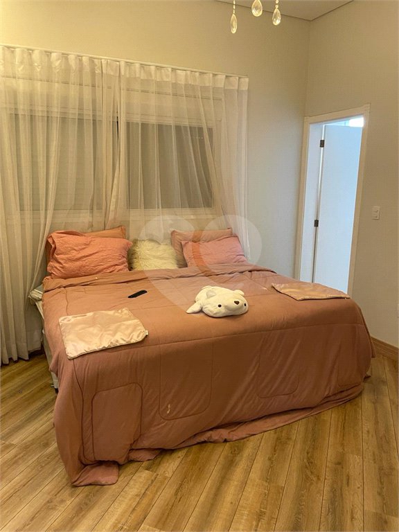Casa à venda com 4 suítes no condomínio Basel, Campinas - SP