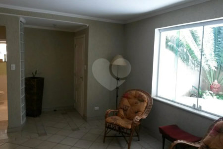 Casa à venda com 3 quartos, sendo 1 suíte,  em Santana, São Paulo, SP