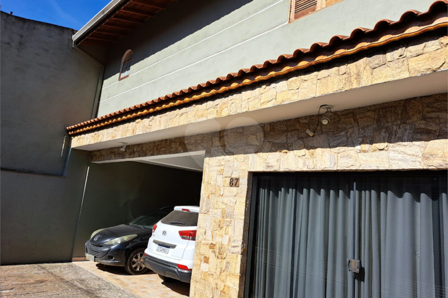 Sobrado à venda com 4 quartos, sendo 2 suítes, em Jaraguá, São Paulo, SP