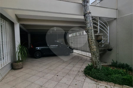 Sobrado à venda com 4 quartos, sendo 1 suíte, em Brooklin, São Paulo, SP