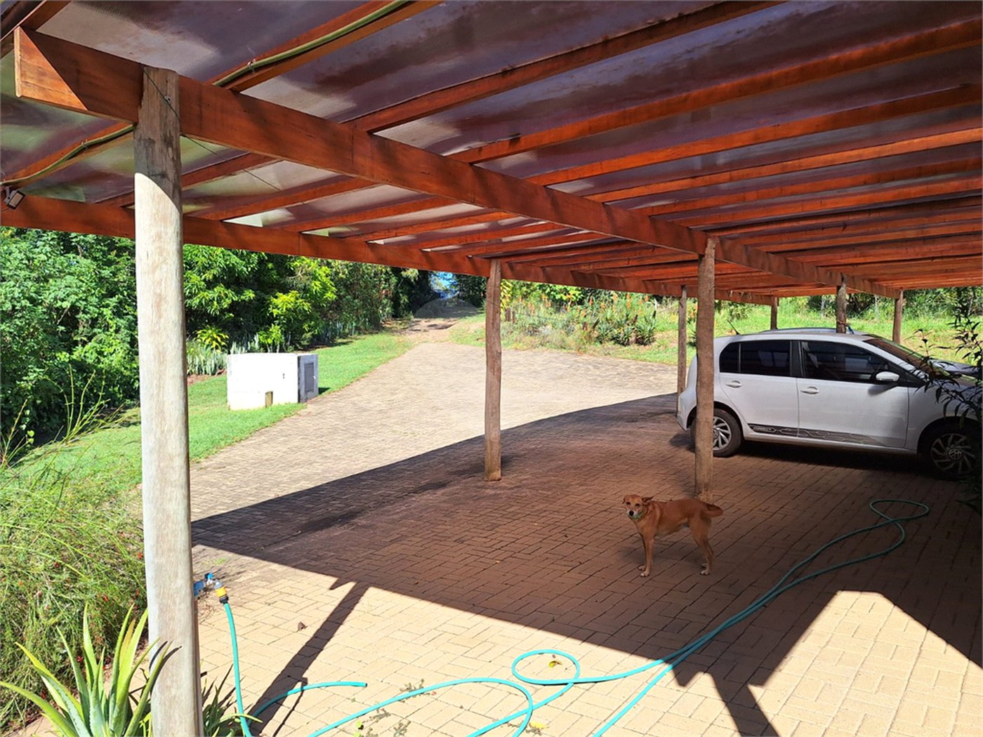 Chácara à venda com 3 quartos, sendo 1 suíte, em Chácara de Recreio Jardim Alvorada, Botucatu, SP