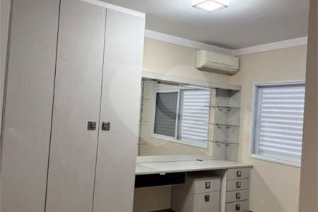 Casa à venda com 4 quartos, sendo 3 suítes, no condomínio Terras de Mont Serrat, Salto - SP