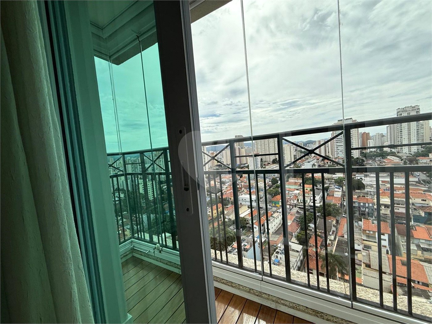 Apartamento à venda com 3 suítes em Santa Teresinha, São Paulo, SP