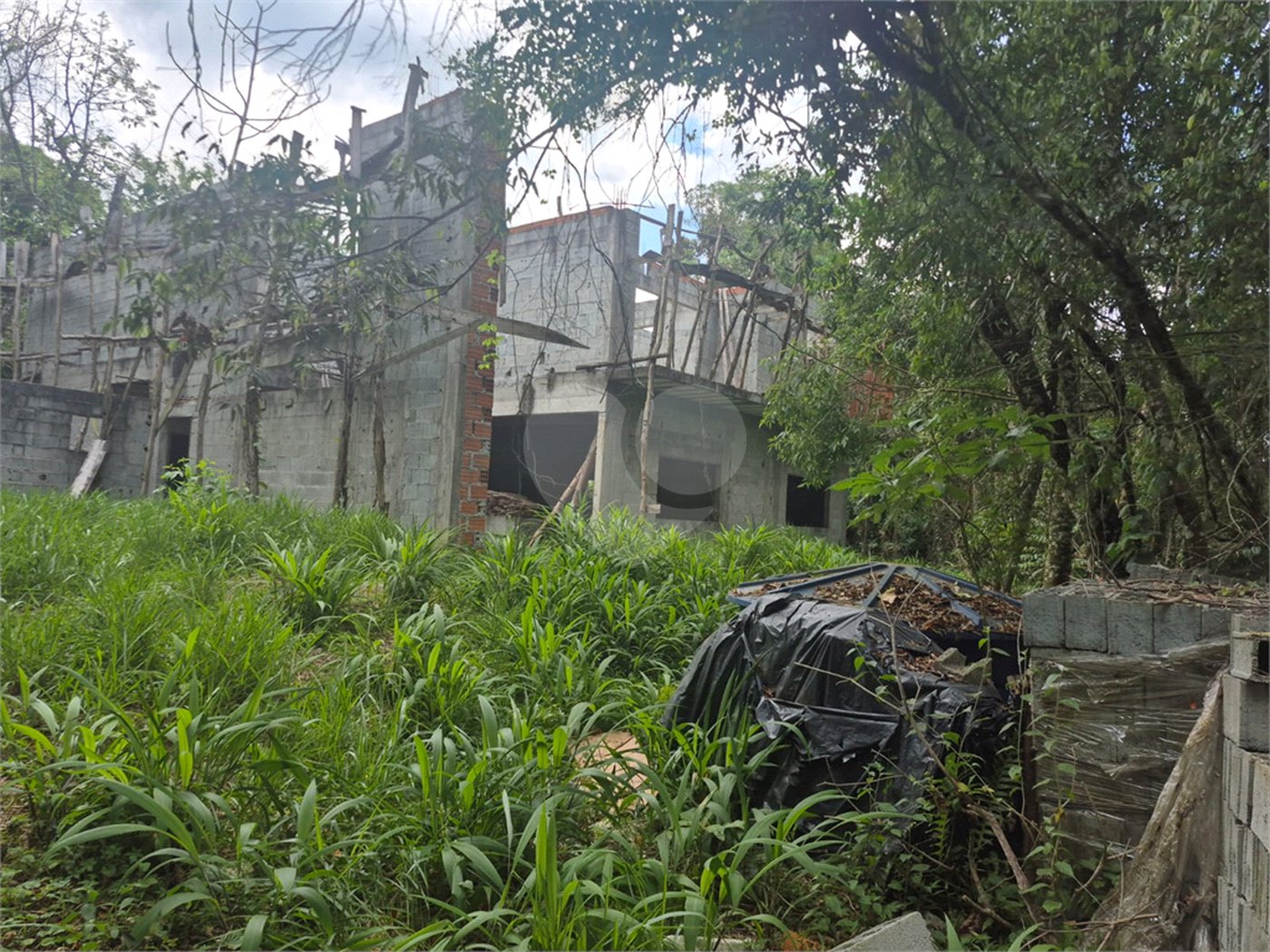 Terreno à venda no condomínio Alpes da Cantareira, Mairiporã - SP