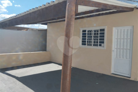 Casa à venda com 2 quartos em Jardim Roberto Selmi Dei, Araraquara, SP