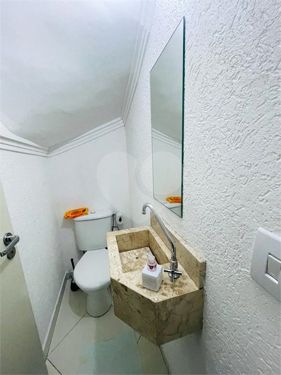 Casa à venda com 3 quartos, sendo 1 suíte,  no condomínio Rafaela I, São Paulo - SP