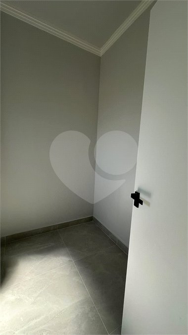 Casa à venda com 2 quartos, sendo 1 suíte,  no condomínio Portal dos Sabiás, Itu - SP