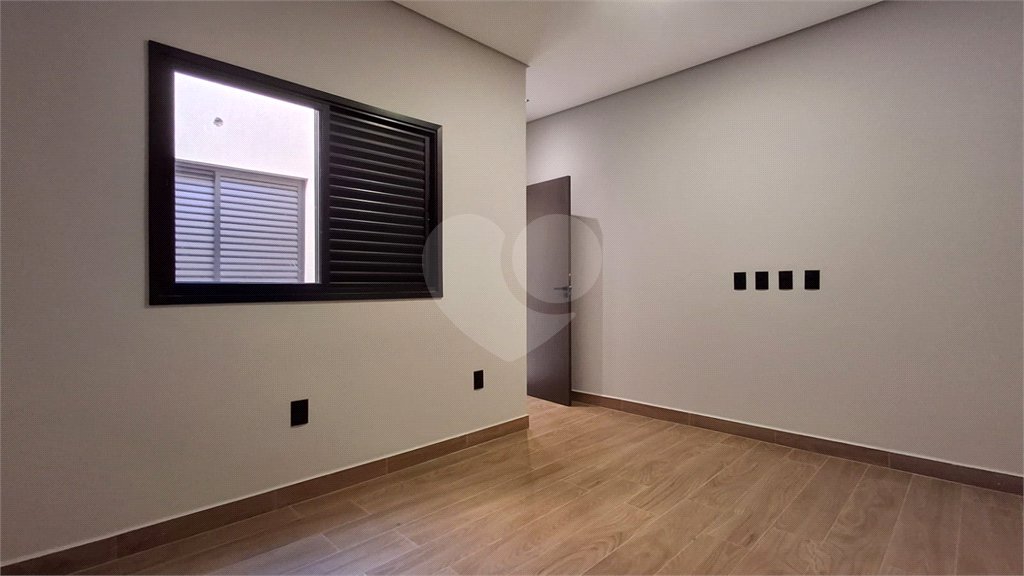 Casa à venda com 3 quartos, sendo 1 suíte, no condomínio Horto Florestal 1, Sorocaba - SP
