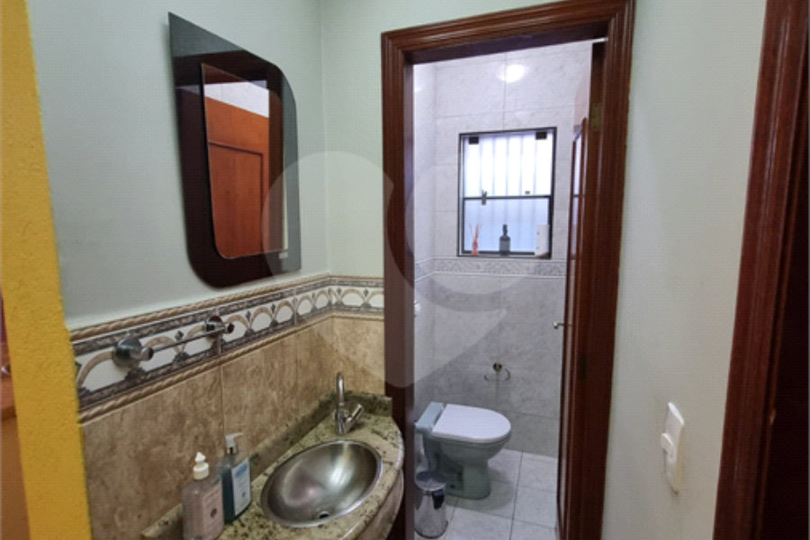 Sobrado à venda com 4 quartos, sendo 2 suítes, em Vila Barreto, São Paulo, SP
