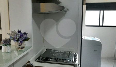 Apartamento à venda com 3 quartos, sendo 1 suíte,  em Santo Amaro, São Paulo, SP